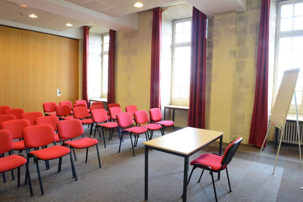 Hotellerie Saint Yves 3* Chartres