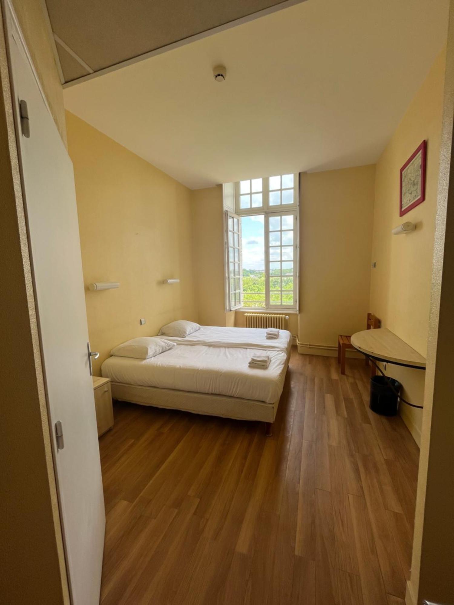 Hotel Hôtellerie Saint Yves Chartres