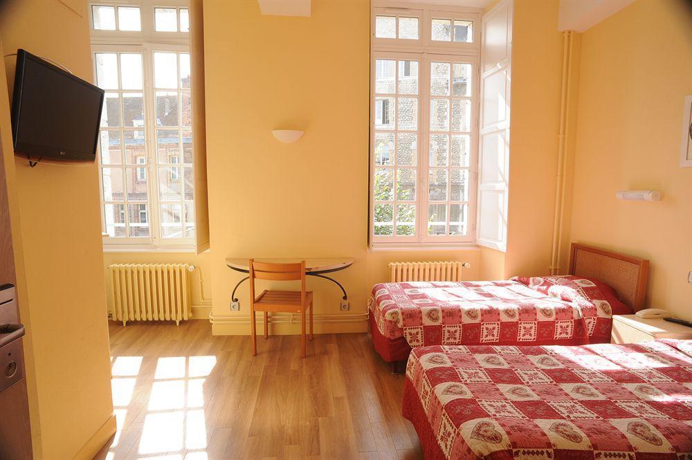Hotellerie Saint Yves Hotel