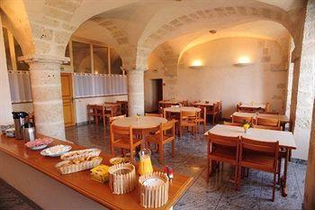 Hôtellerie Saint Yves Hotel 3*