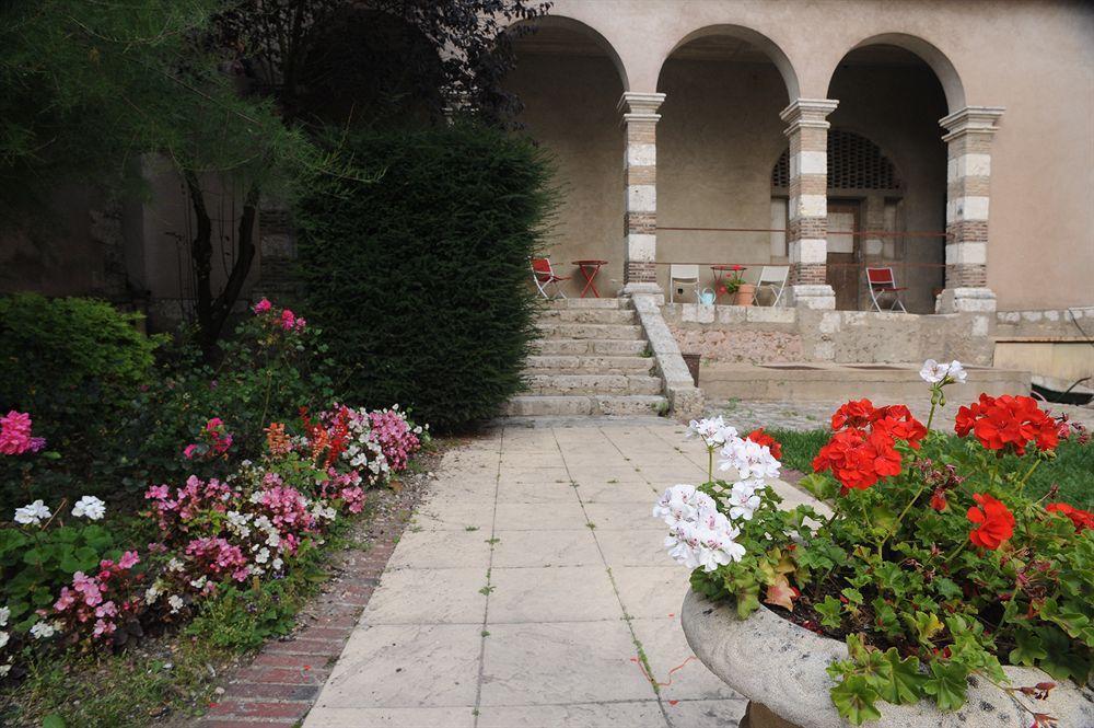 Hôtellerie Saint Yves Hotel Chartres