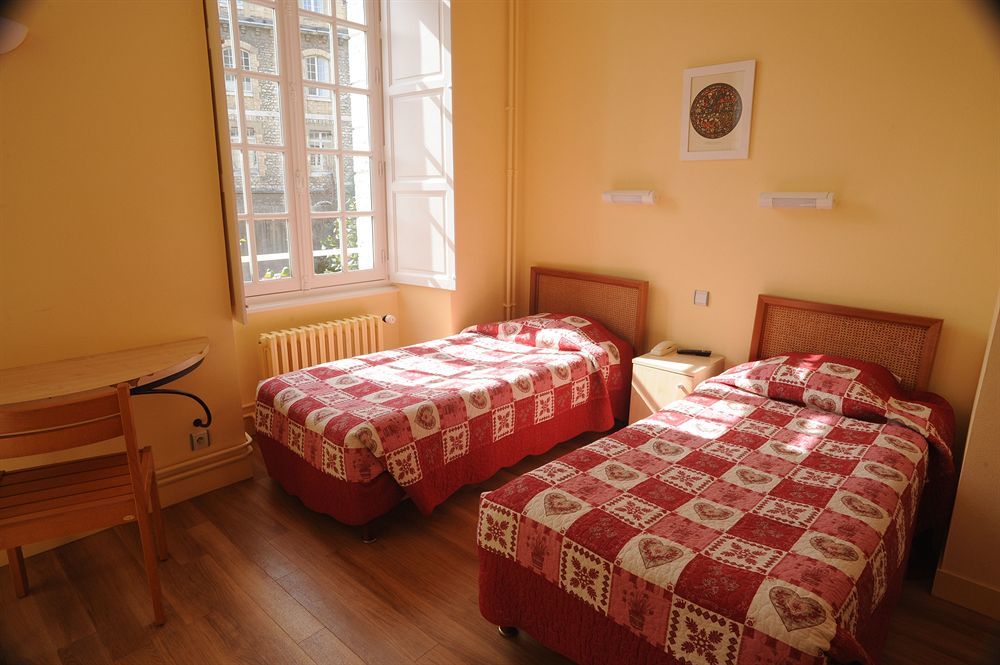 Hotellerie Saint Yves Chartres